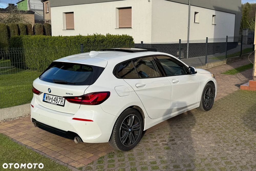 BMW Seria 1 120i M Sport - 5