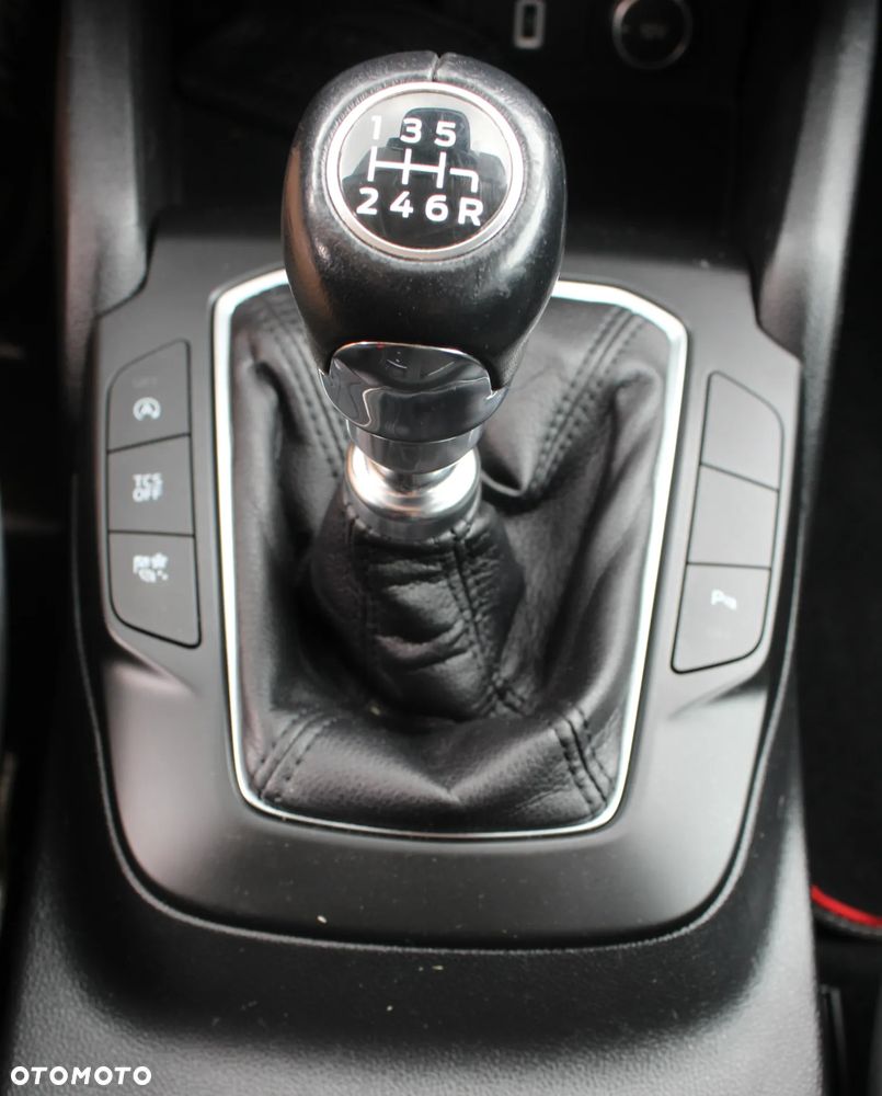 Ford Focus 1.0 EcoBoost STart-Stopp-System TITANIUM - 26