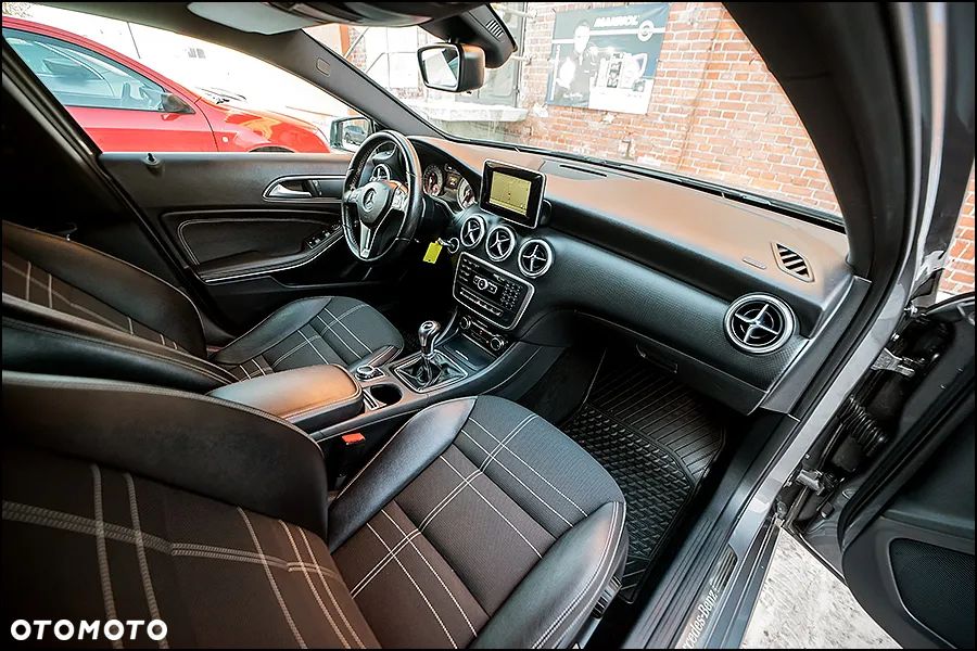 Mercedes-Benz Klasa A 180 (BlueEFFICIENCY) Urban - 18