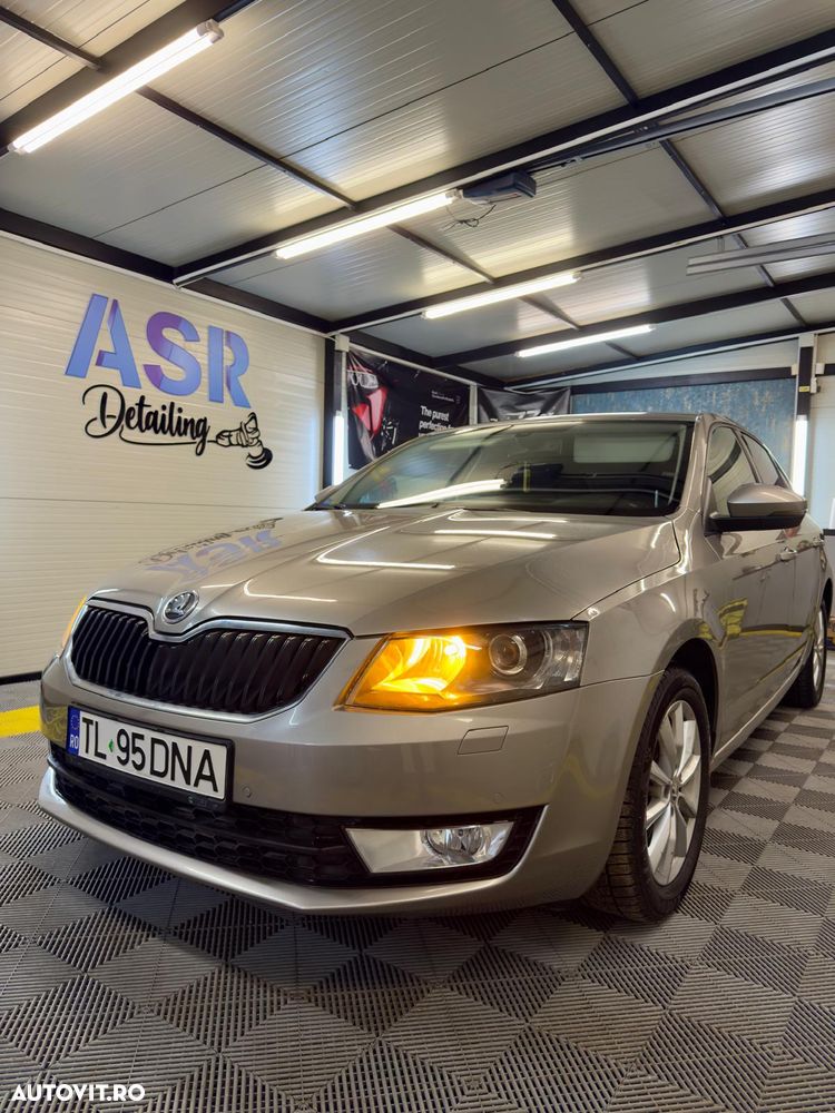 Skoda Octavia 1.6 TDI Active - 1