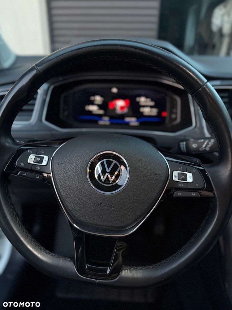 Volkswagen T-Roc 2.0 TDI SCR 4MOTION DSG Sport - 23