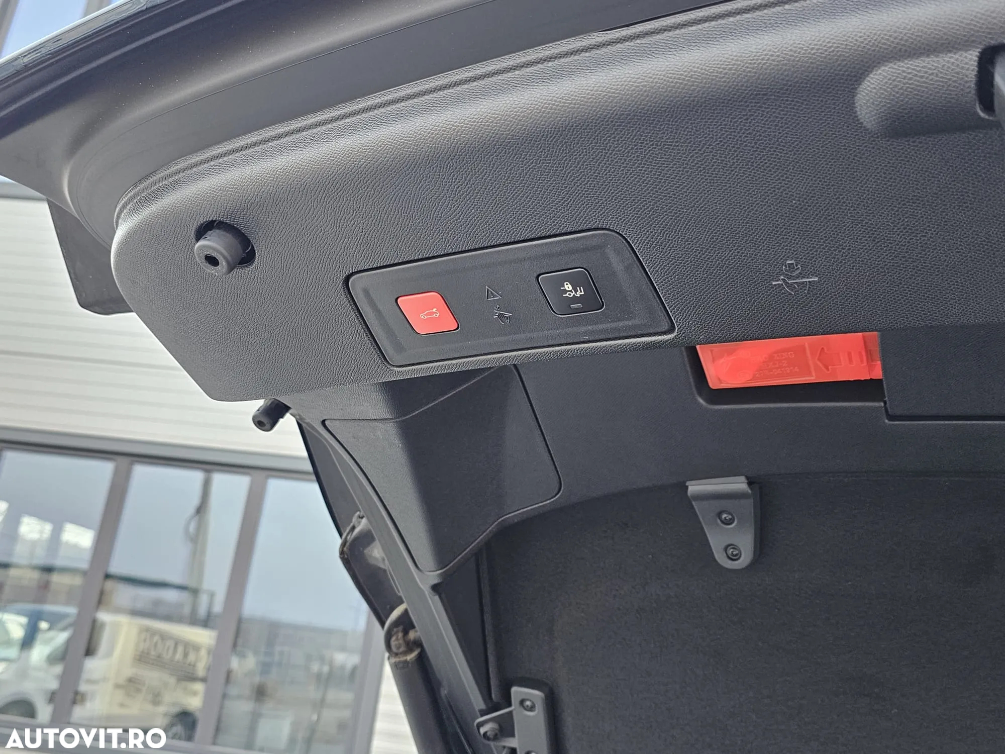 Peugeot 508 Hybrid 360 e-EAT8 SPORT ENGINEERED - 36
