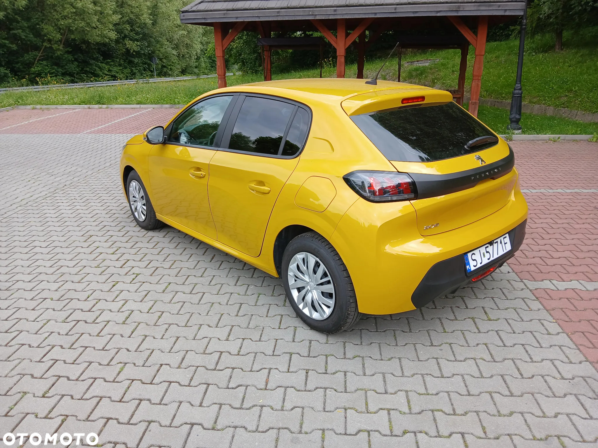 Peugeot 208 - 5