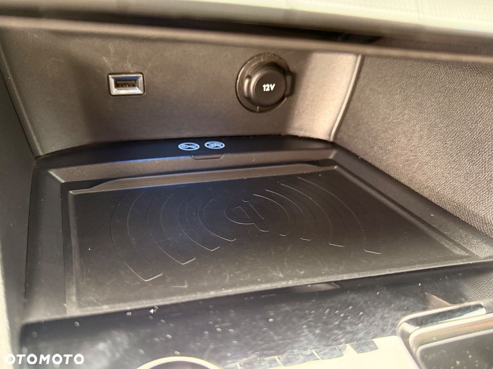 Peugeot 3008 1.6 PureTech Hybrid4 PHEV GT S&S EAT8 - 36