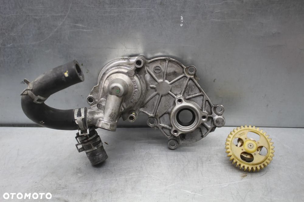 Yamaha Tricity 125 Pompa wody płynu - 1