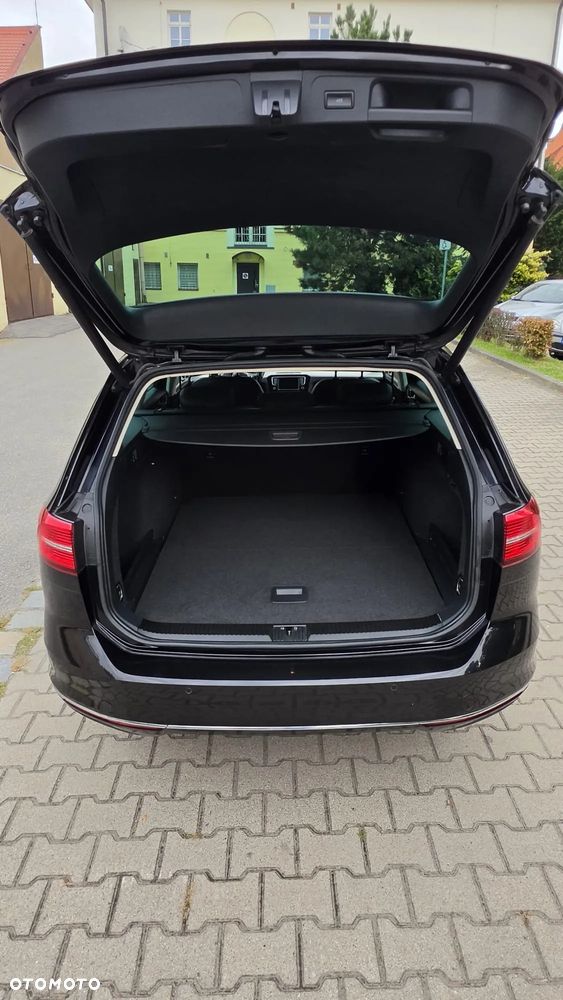 Volkswagen Passat 2.0 TDI (BlueMotion Technology) Highline - 14