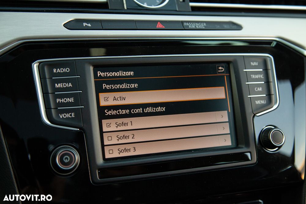 Volkswagen Passat Variant 2.0 TDI DSG 4Motion Highline - 19