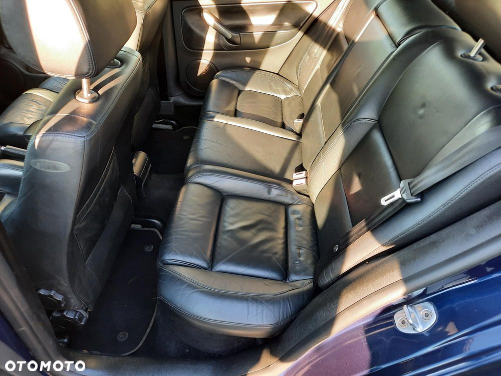 Volkswagen Golf 1.9 TDI Highline - 19