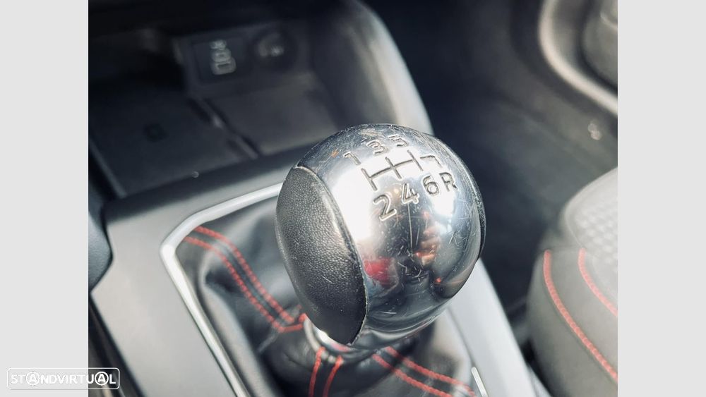 Ford Focus SW 1.0 EcoBoost MHEV ST-Line X - 16