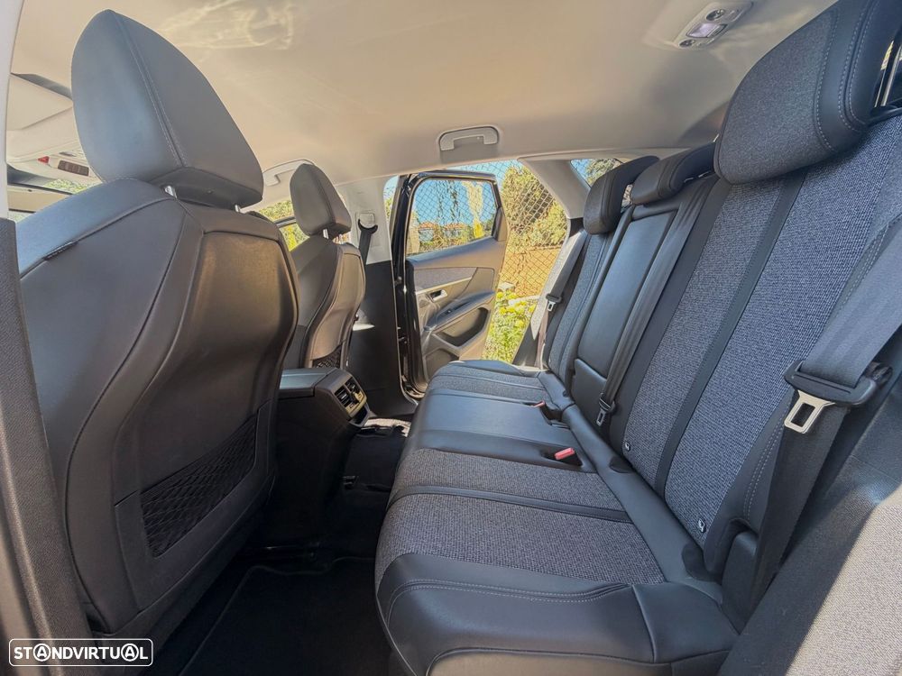 Peugeot 3008 1.2 PureTech Allure EAT6 - 24