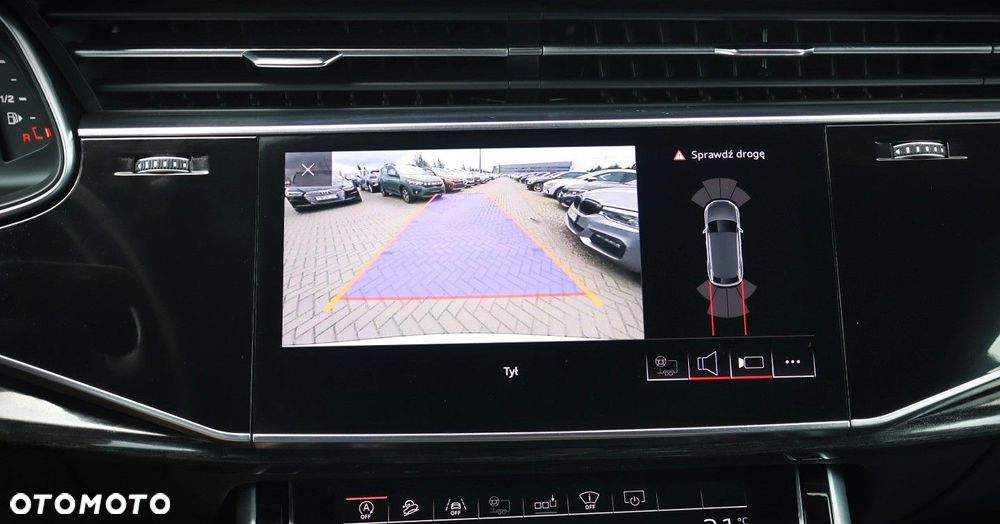 Audi Q8 - 23