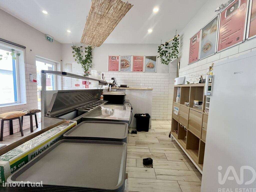 Loja / Estabelecimento Comercial T1 em São Gonçalo De Lagos de 70,00 m - Grande imagem: 4/11