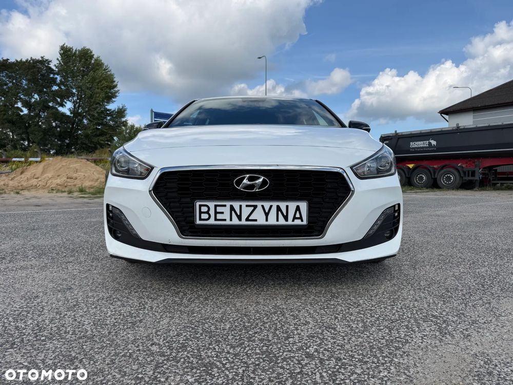 Hyundai i30 1.4 Passion - 10