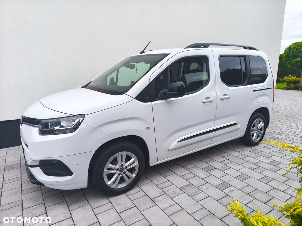 Toyota Proace City Verso 1.2 Turbo L1 Team Deutschland - 25