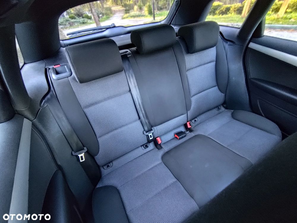 Audi A3 Sportback 2.0 TDI DPF S tronic Ambiente - 22