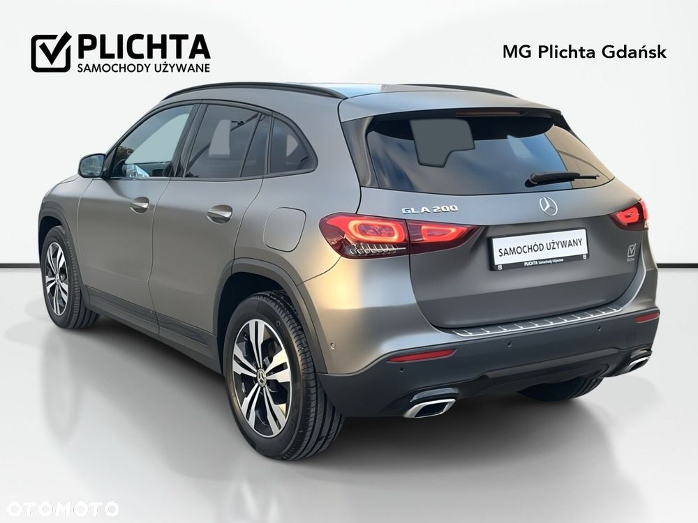 Mercedes-Benz GLA - 7