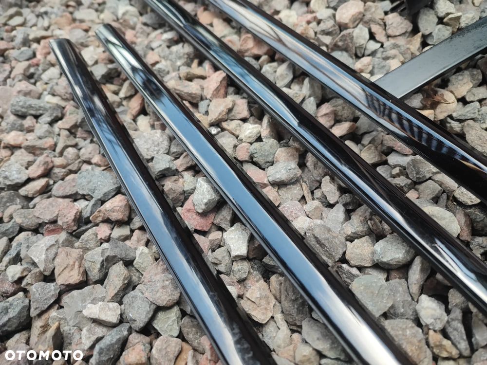 BMW E46 SEDAN ORYGINALNY KOMPLETNY KOMPLET LISTEW OZDOBNYCH SCHADOW-LINE / CZARNY WYSOKI POŁYSK / GLANZSCHWARZ M-PAKIET W DOBRYM STANIE O NR. 51 13 2 695 281 / 51 13 2 695 282 / 51 34 2 695 290 / 51 34 2 695 289 / 51 33 2 695 284 OEM W DOBRYM STANIE - 31