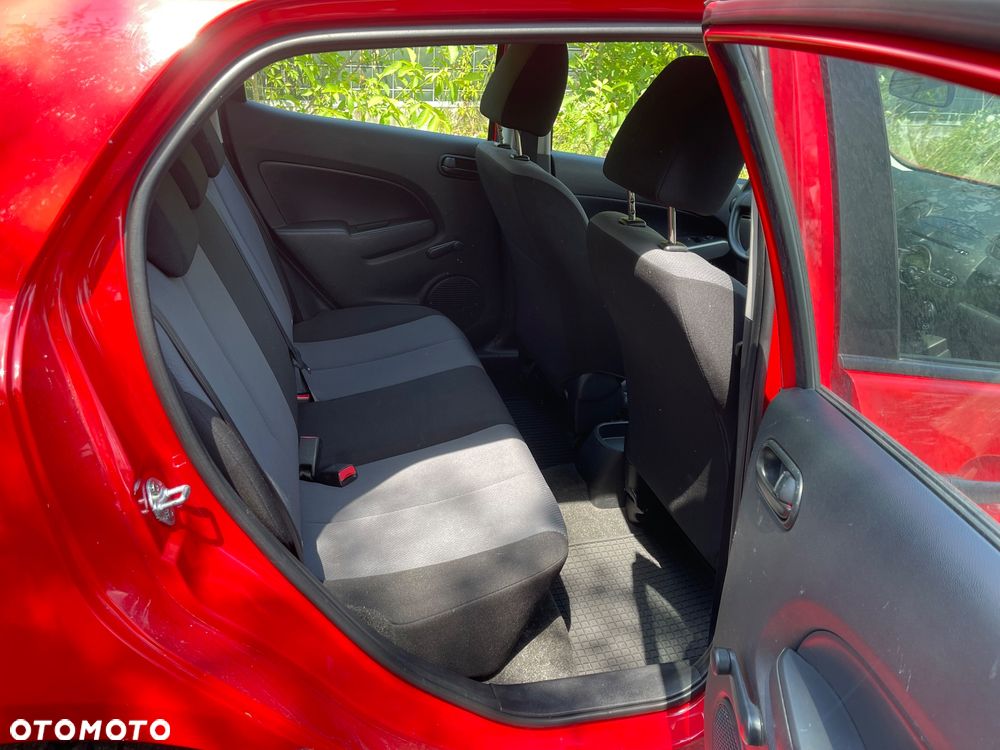 Mazda 2 - 10