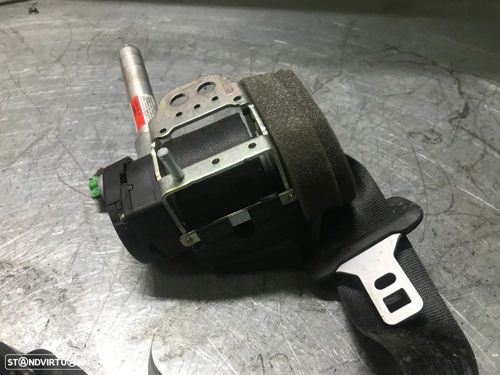 CINTO DE SEGURANÇA COM PRÉ-TENSOR VOLVO C30 - TRAS ESQUERDO / TRAS DIREITO - 2