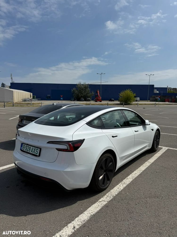 Tesla Model 3 - 14