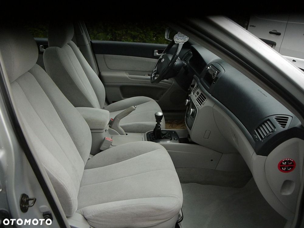 Hyundai Sonata 2.4 GLS - 27
