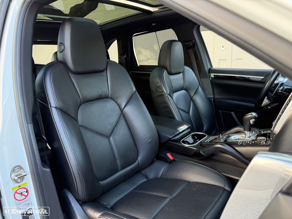 Porsche Cayenne S Tiptronic S - 28