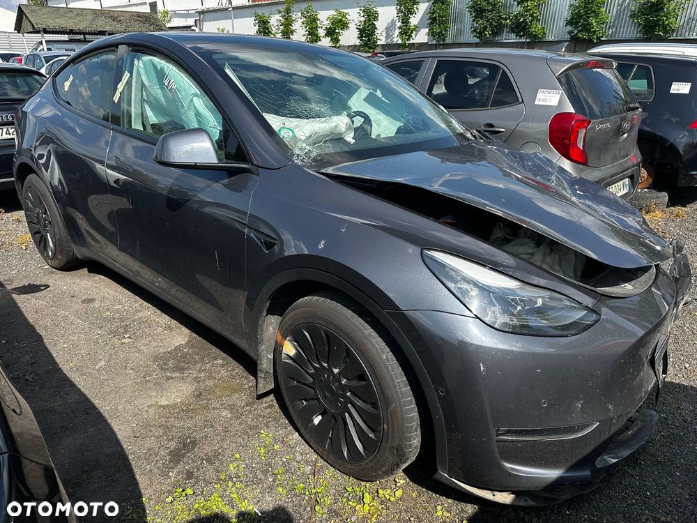 Tesla Y Model Long Range Dual Motor AWD - 1