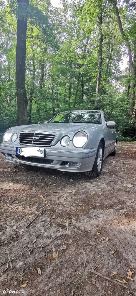 Mercedes-Benz Klasa E - 2