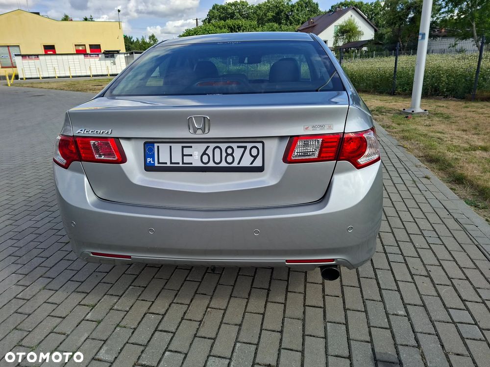 Honda Accord 2.0 Executive - 22