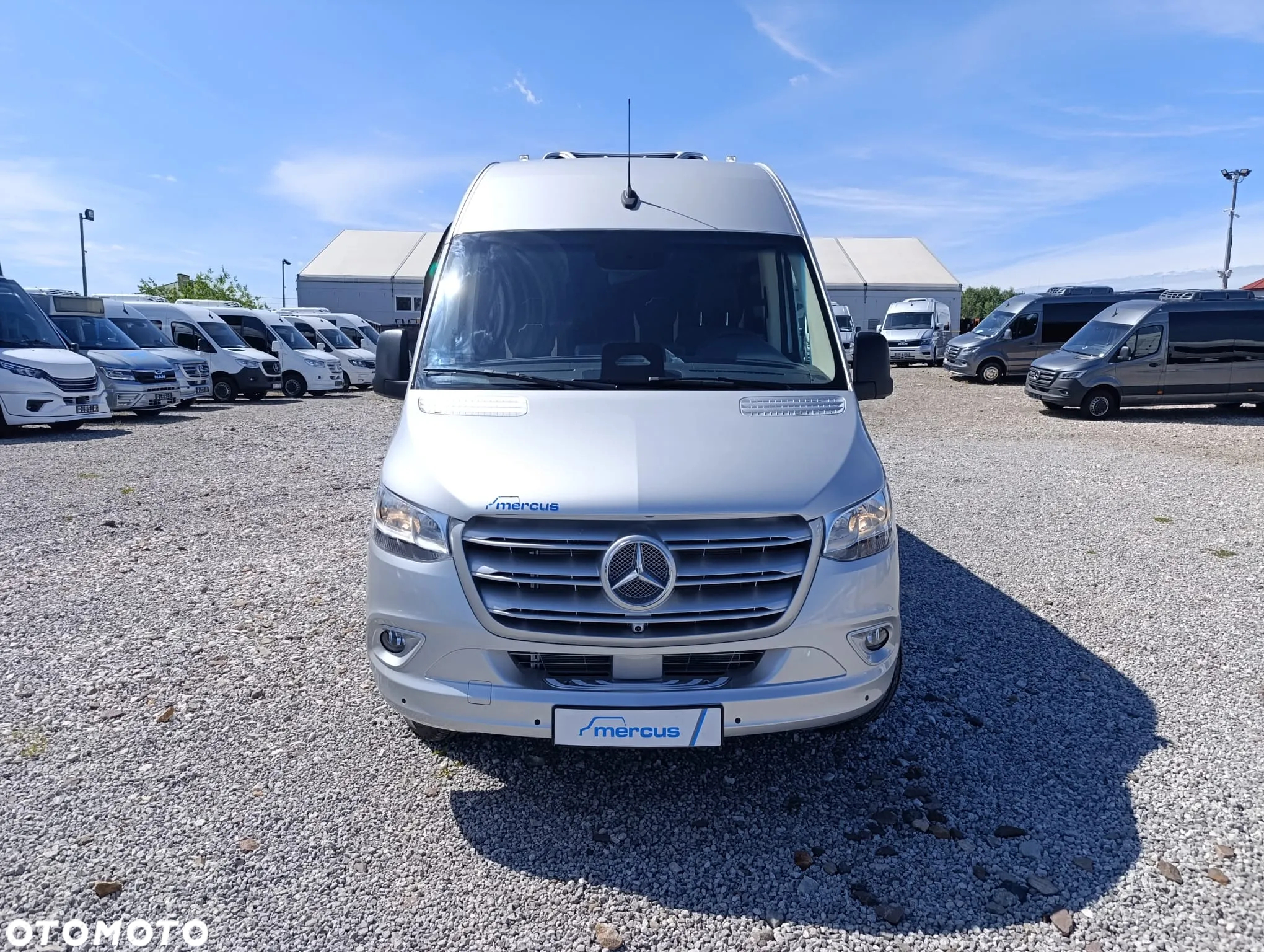Mercedes-Benz Sprinter 517 - 12