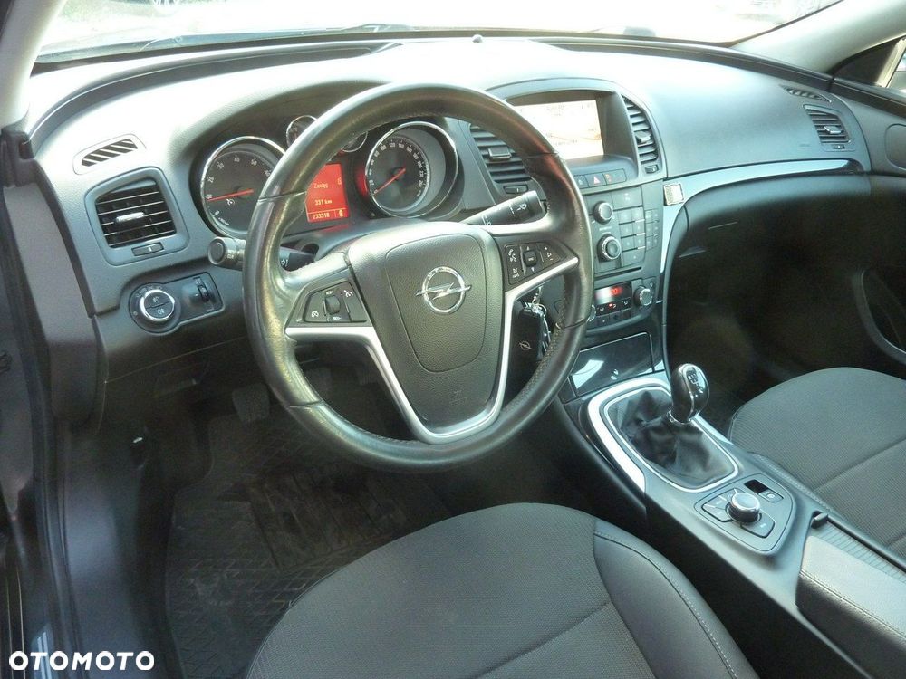 Opel Insignia - 11