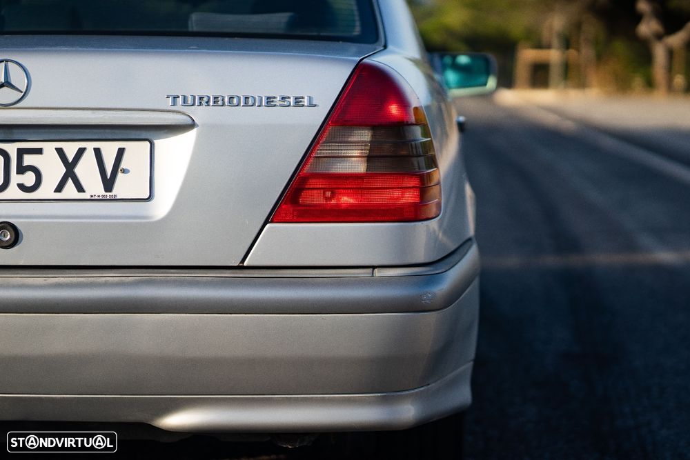 Mercedes-Benz C 250 TD - 4
