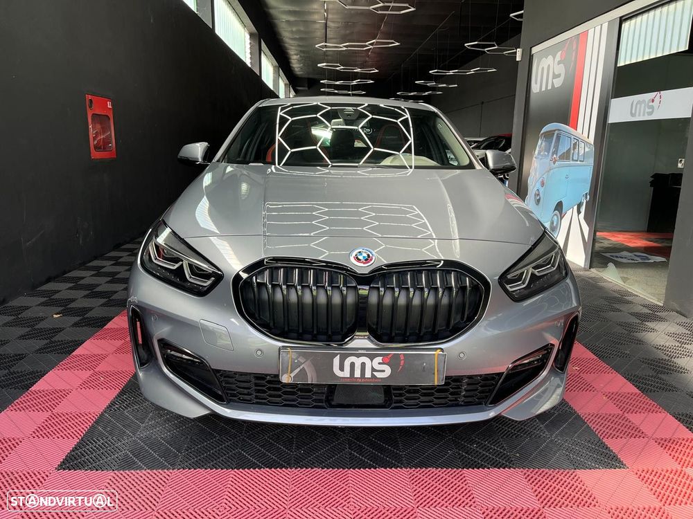 BMW 116 d Pack 50 anos M Auto - 2