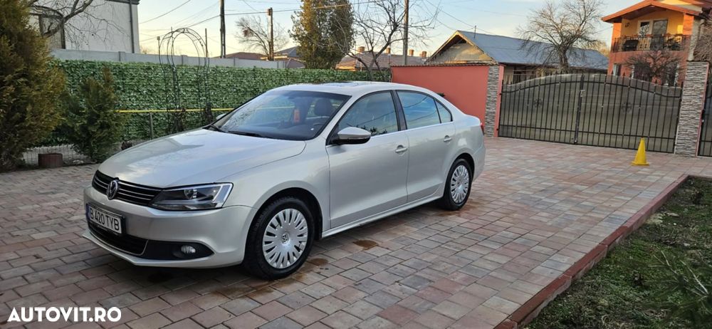 Volkswagen Jetta 1.6 TDI DPF Comfortline DSG - 10