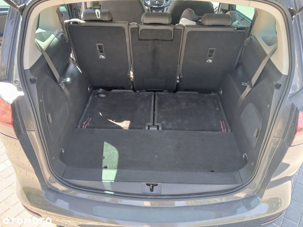 Opel Zafira - 10
