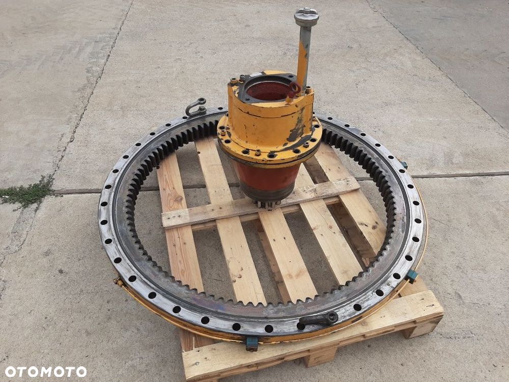 Reduktor obrotu sat 225/220, wieniec komplet do koparki LIEBHERR 904B - 4