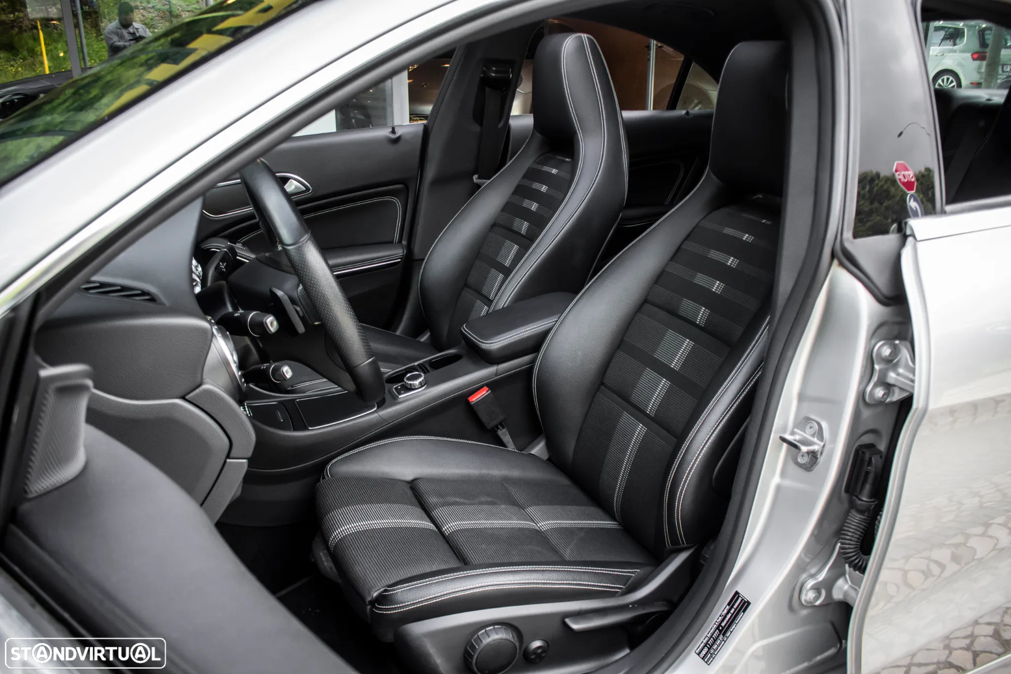 Mercedes-Benz CLA 180 d Urban Aut. - 31