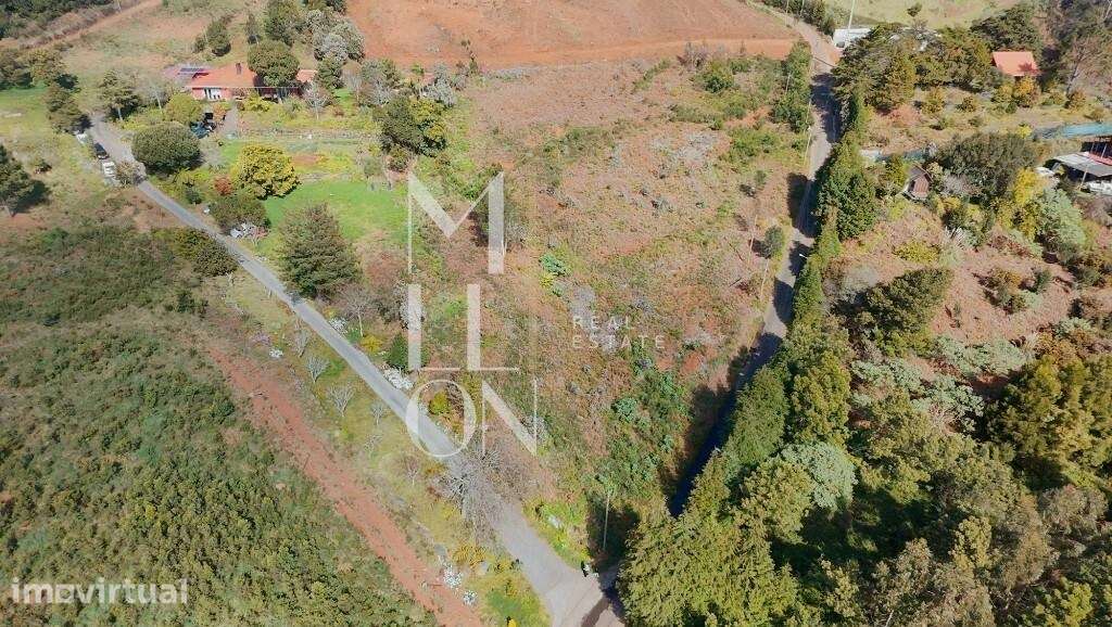 Terreno com 800 m2, situado numa zona calma no Concelho de Santa Cruz. - Grande imagem: 3/16