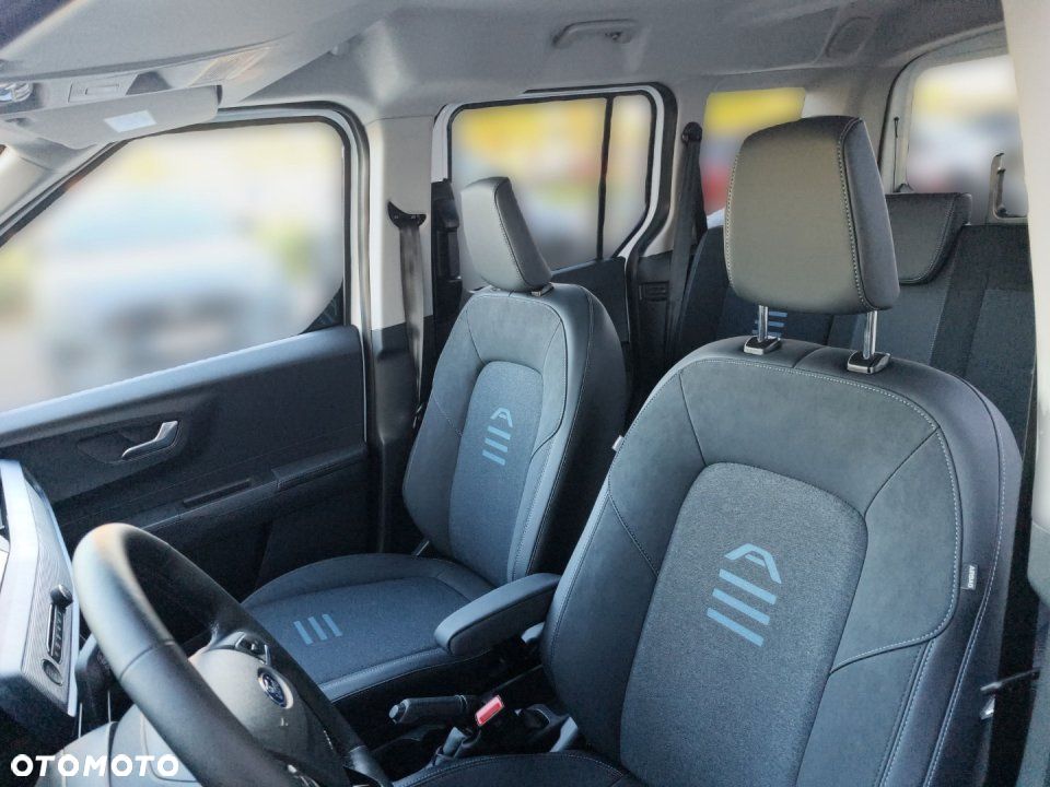 Ford Tourneo Courier - 12