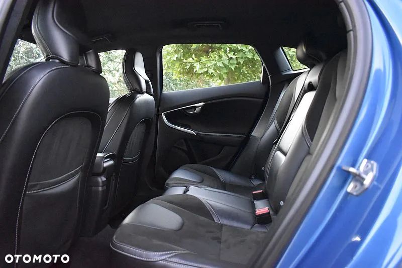 Volvo V40 D3 Drive-E SCR R-Design Momentum - 20