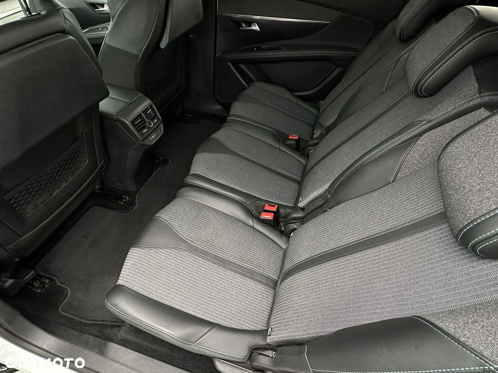 Peugeot 5008 - 17