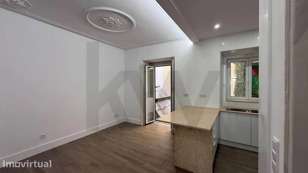 Apartamento T2 no Chiado com Terraço Privativo - Grande imagem: 2/21