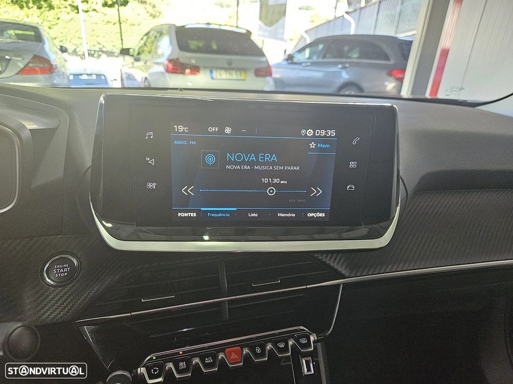 Peugeot 2008 1.5 BlueHDi Allure Pack - 21