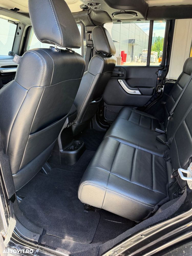 Jeep Wrangler 2.8 CRD AT Sahara - 12
