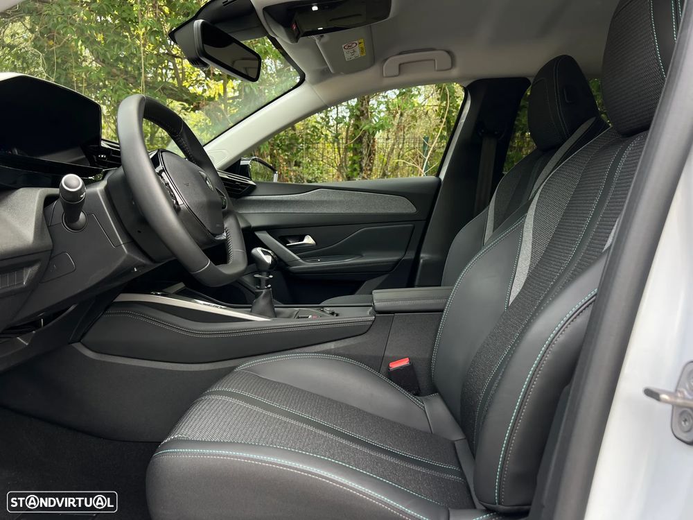 Peugeot 308 1.2 PureTech Allure - 33