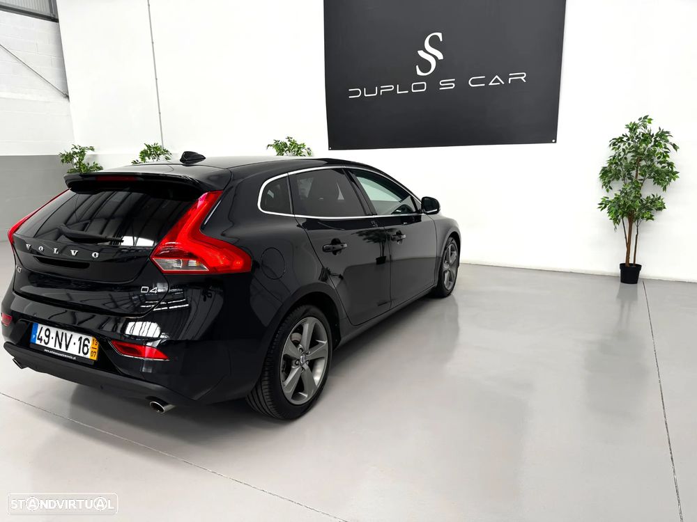 Volvo V40 2.0 D4 Momentum - 12