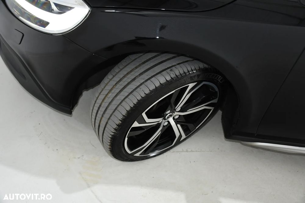 Volvo V40 - 36