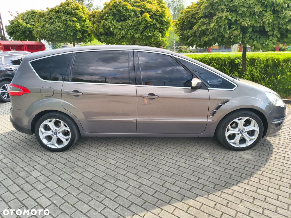 Ford S-Max - 24