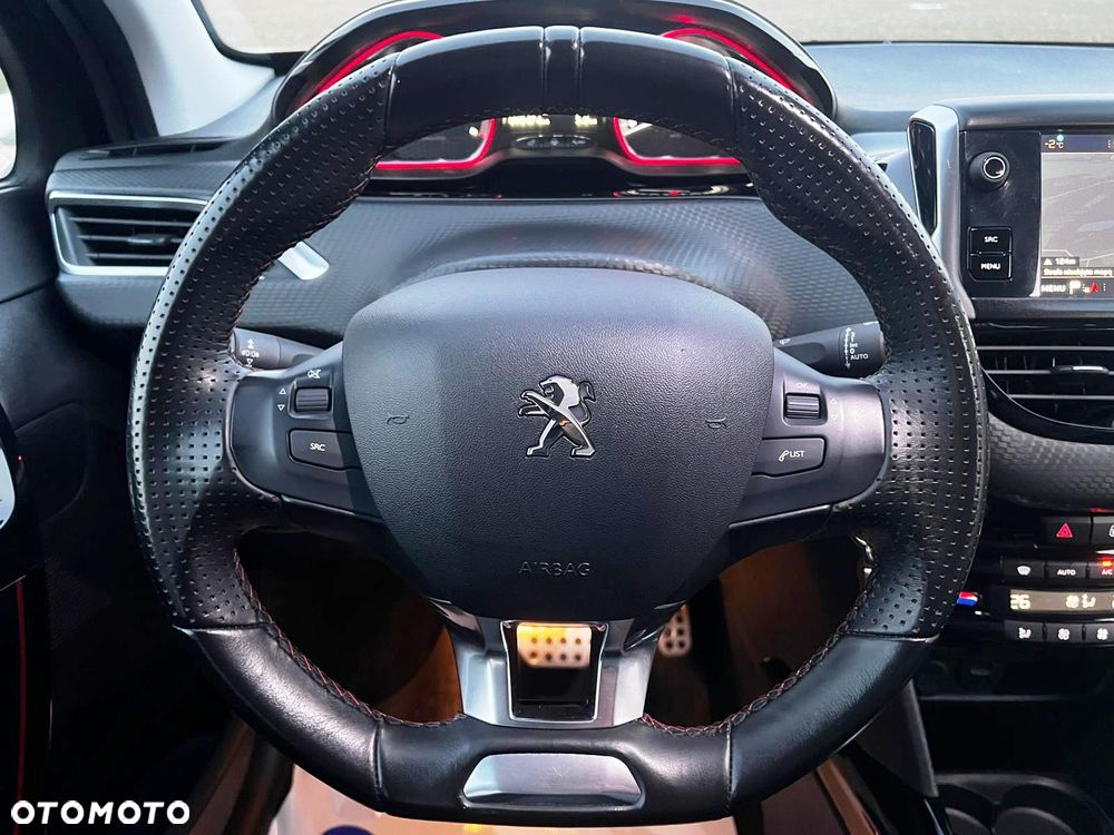 Peugeot 2008 BlueHDi 120 EAT6 Black Edition - 36