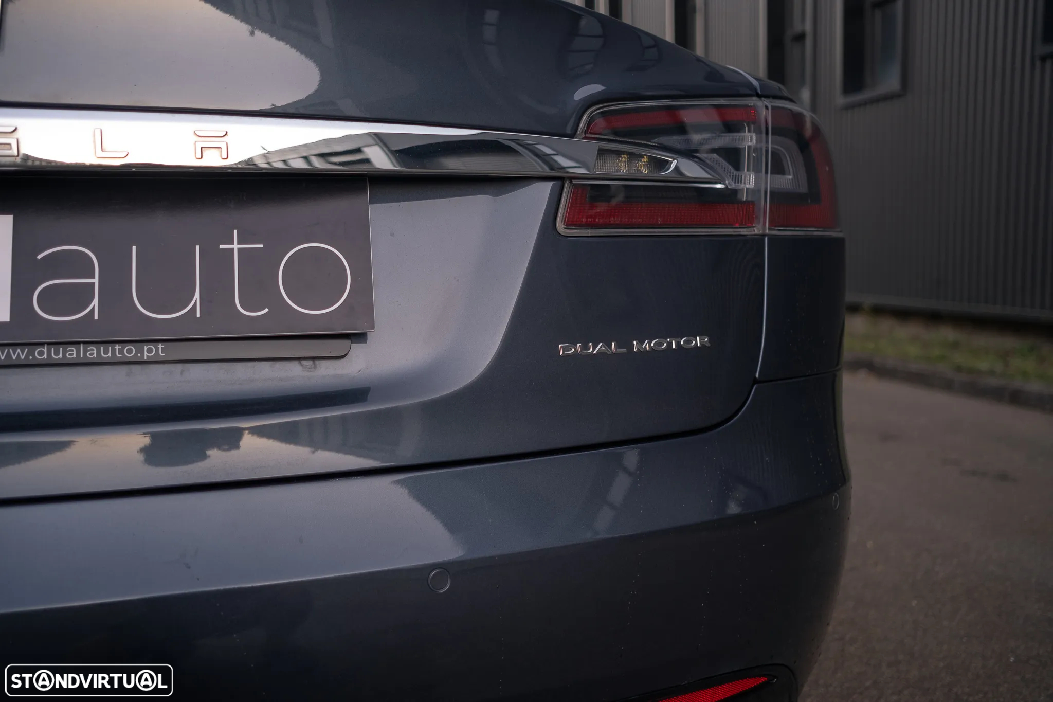 Tesla Model S Long Range - 21